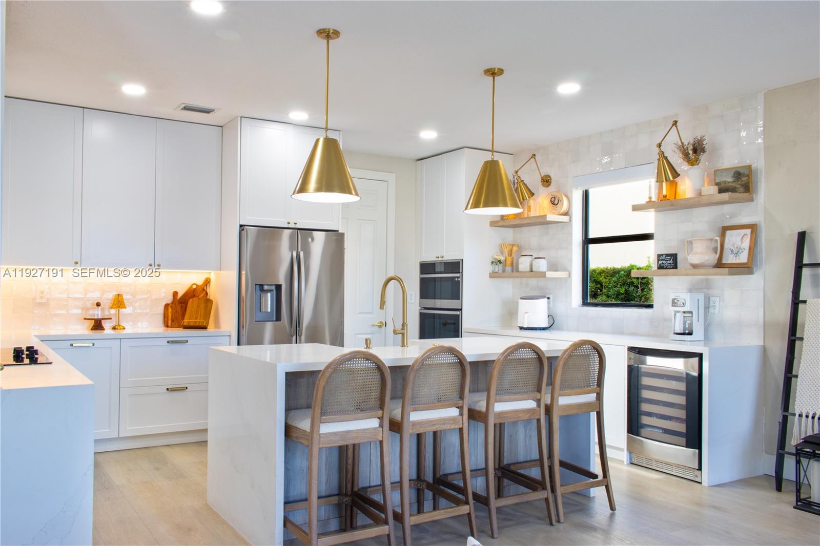 DORAL BREEZE - Residential