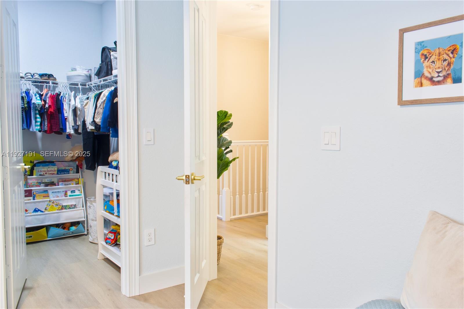 DORAL BREEZE - Residential