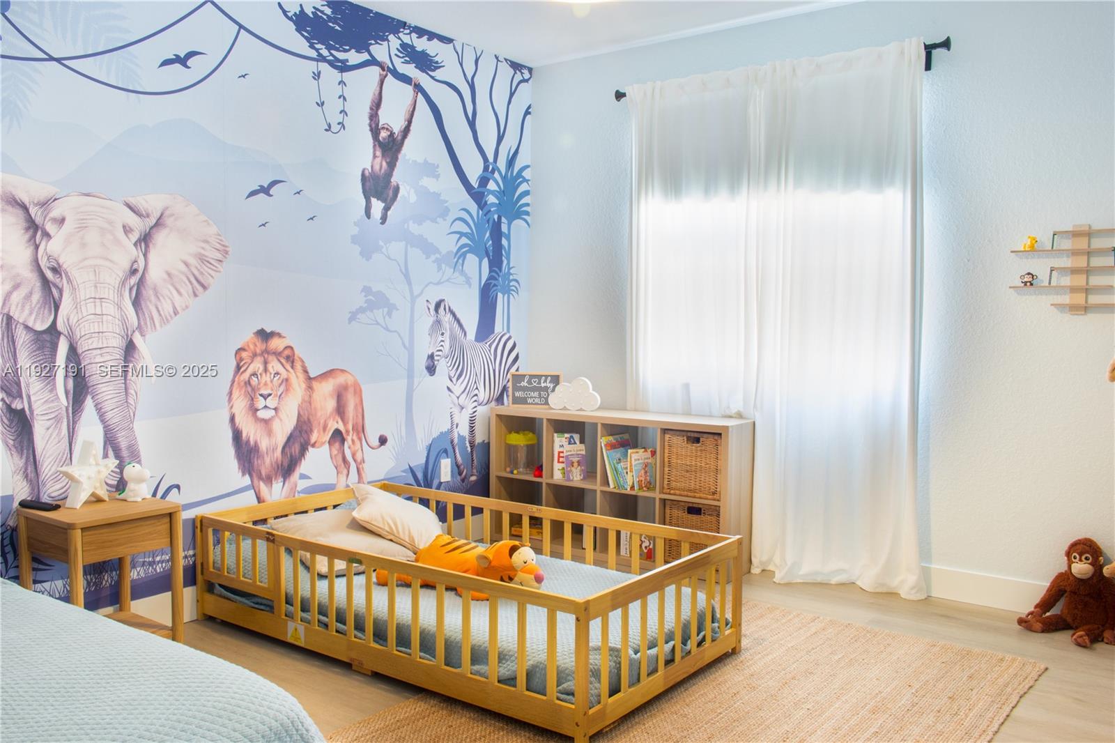 DORAL BREEZE - Residential