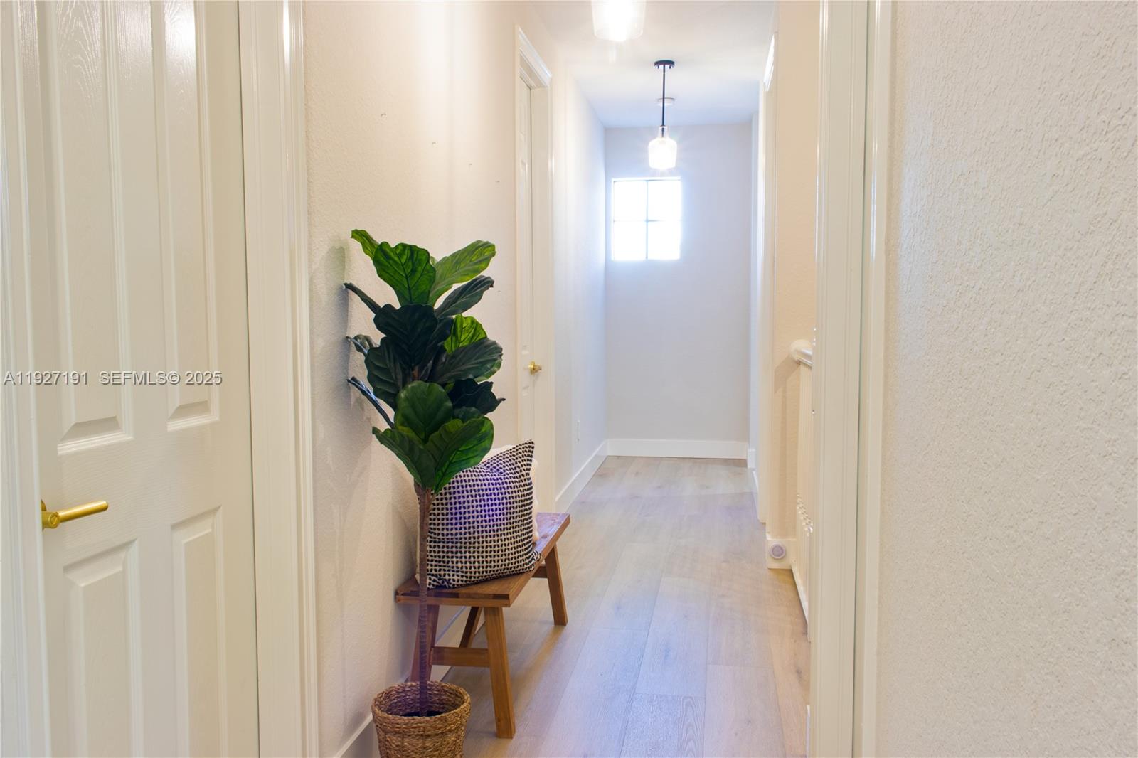 DORAL BREEZE - Residential