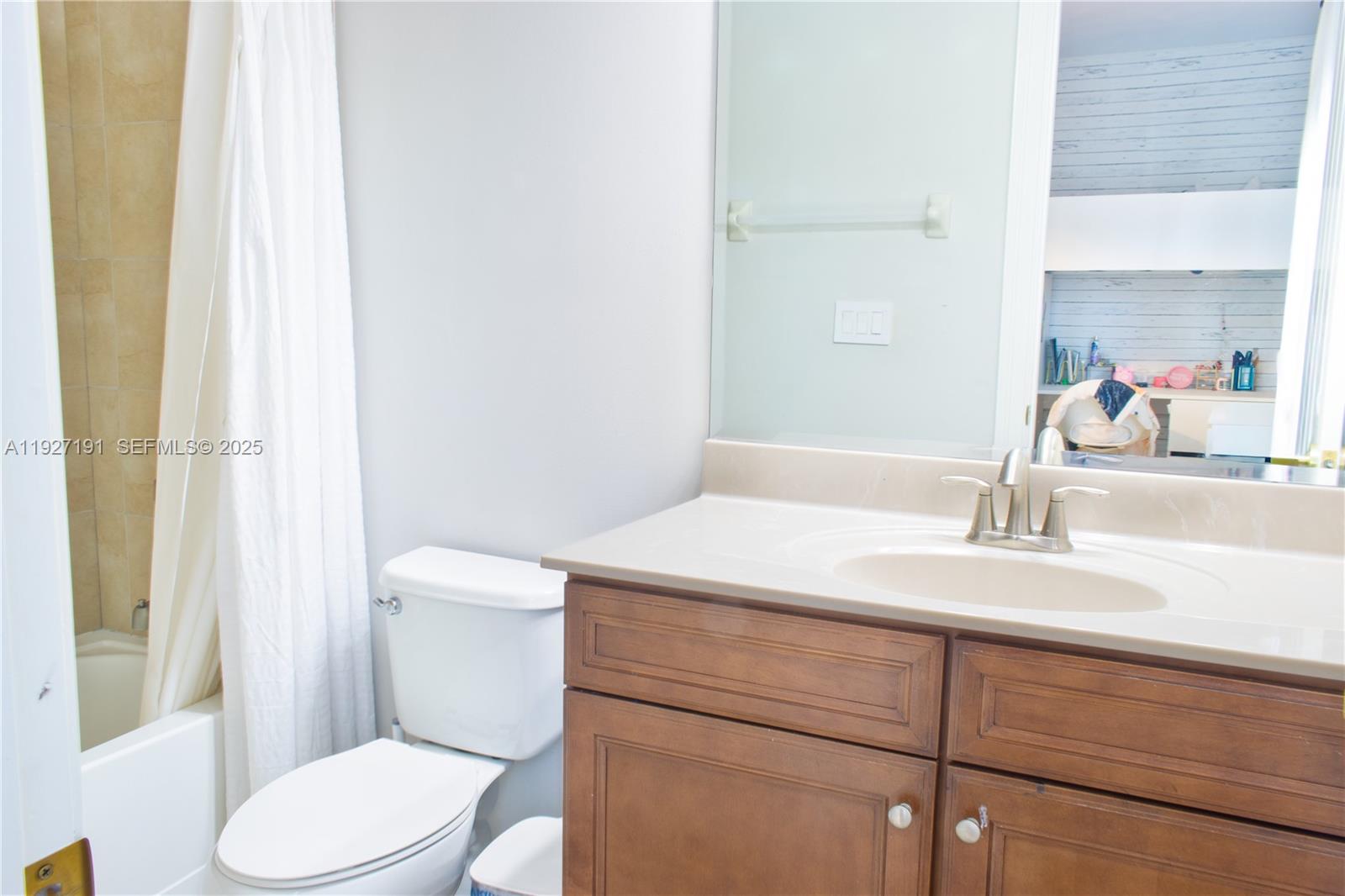 DORAL BREEZE - Residential