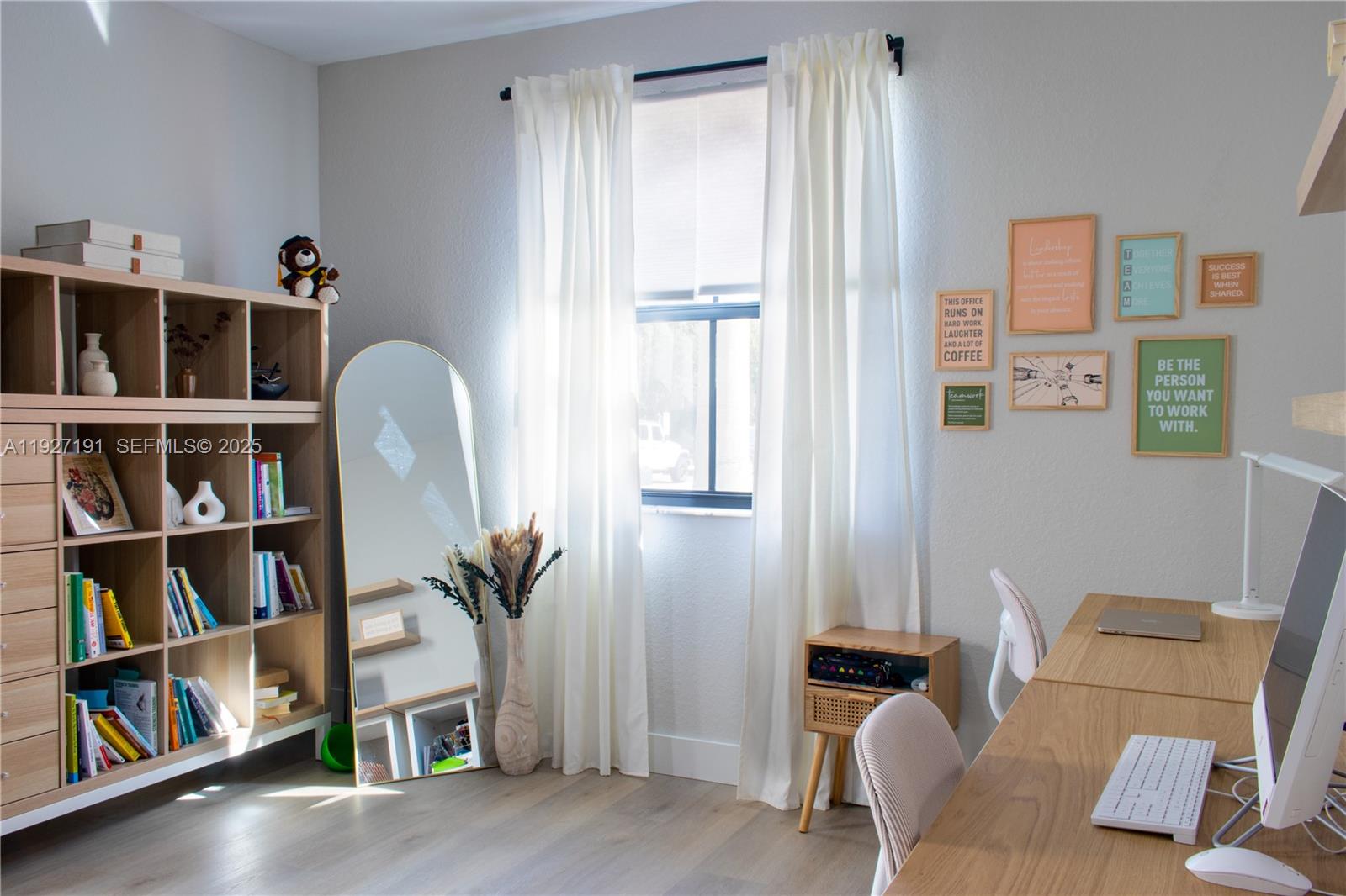 DORAL BREEZE - Residential