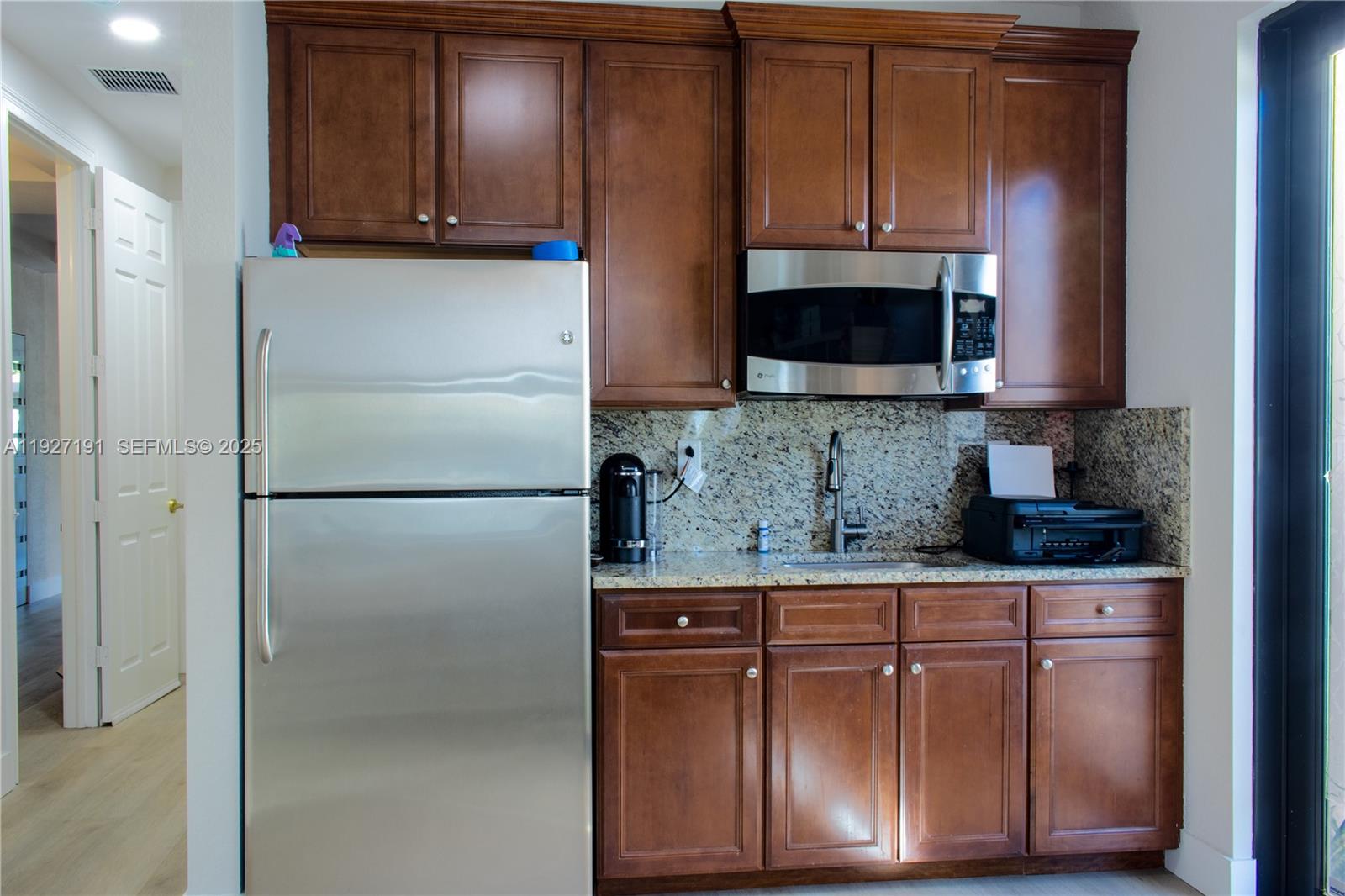 DORAL BREEZE - Residential