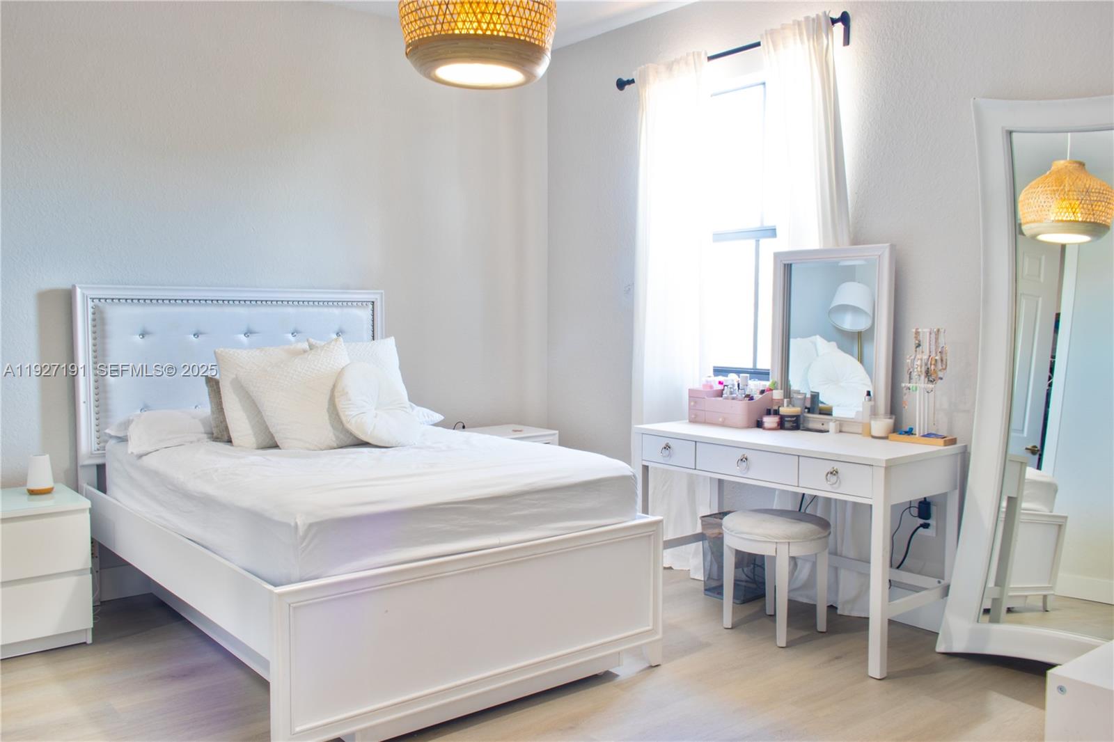 DORAL BREEZE - Residential