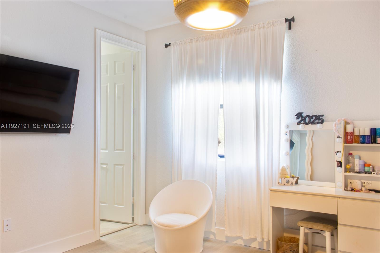 DORAL BREEZE - Residential