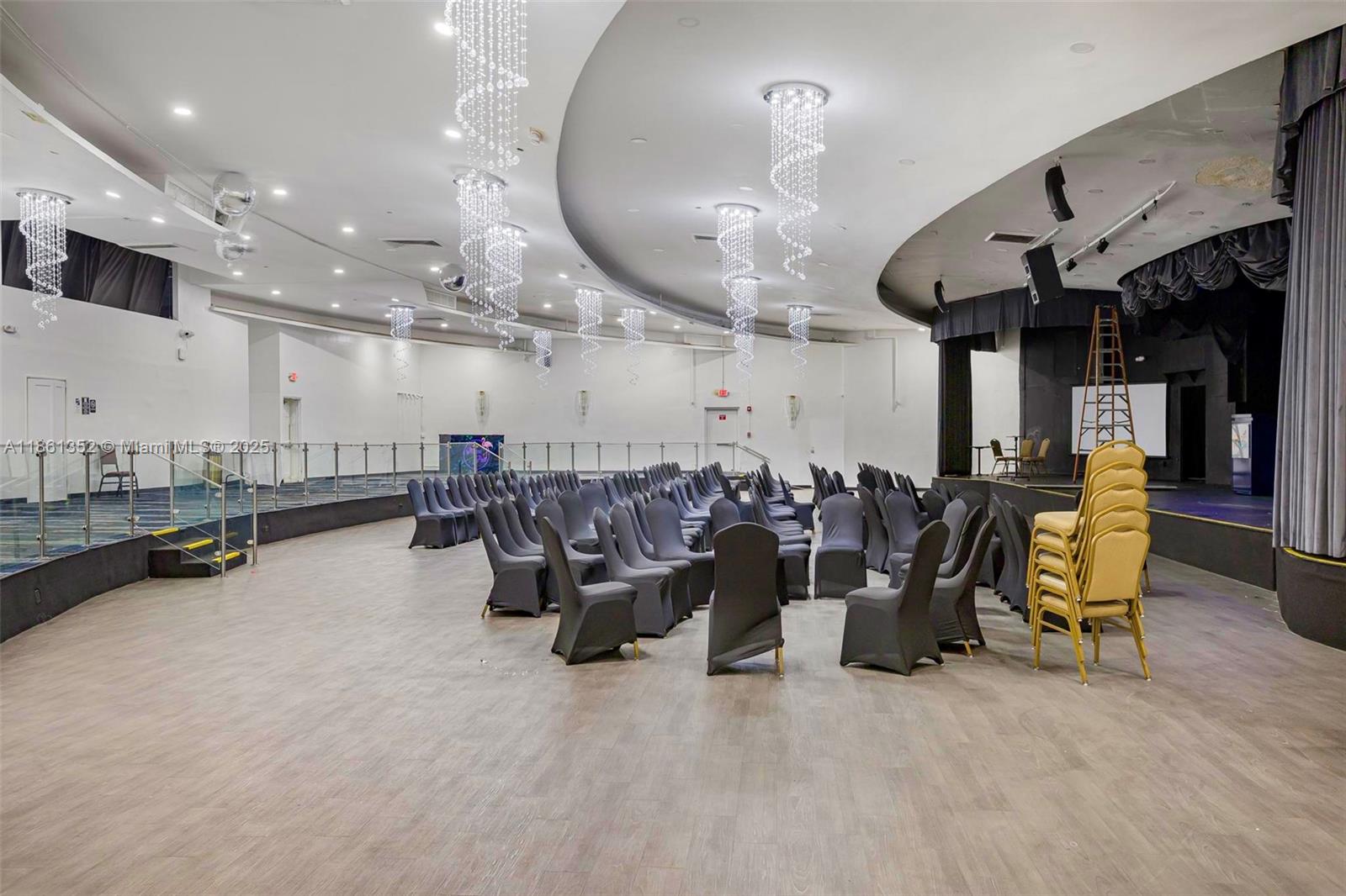 THE AVENTURA BEACH CLUB - Residential