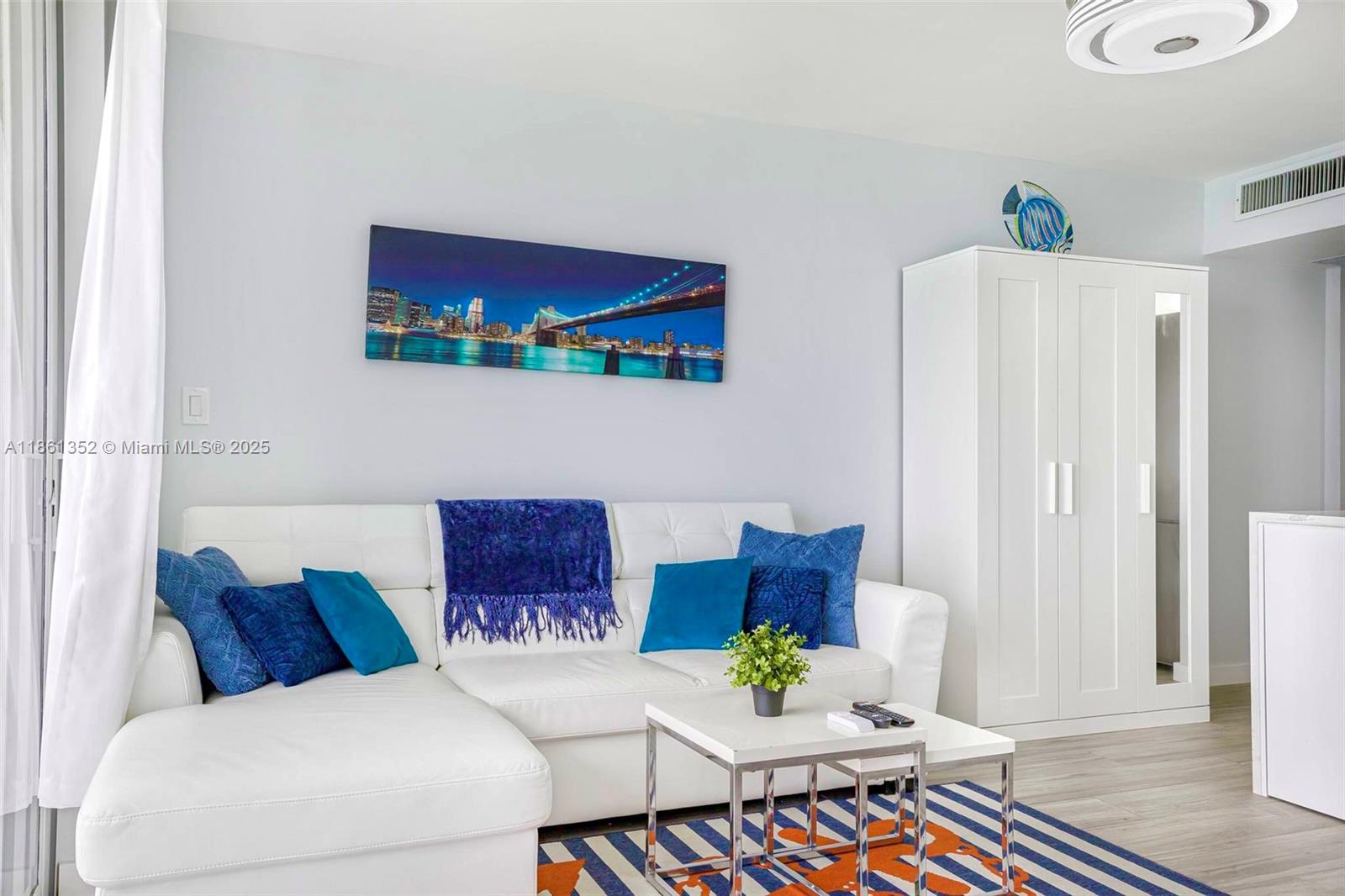 THE AVENTURA BEACH CLUB - Residential