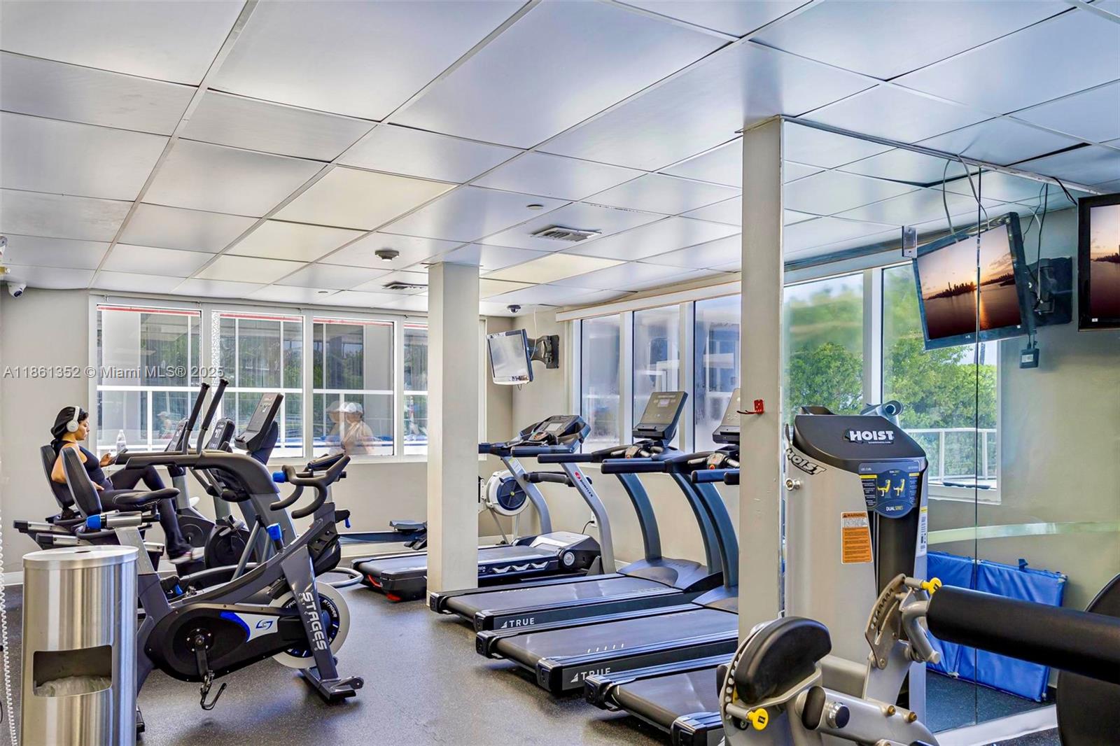 THE AVENTURA BEACH CLUB - Residential