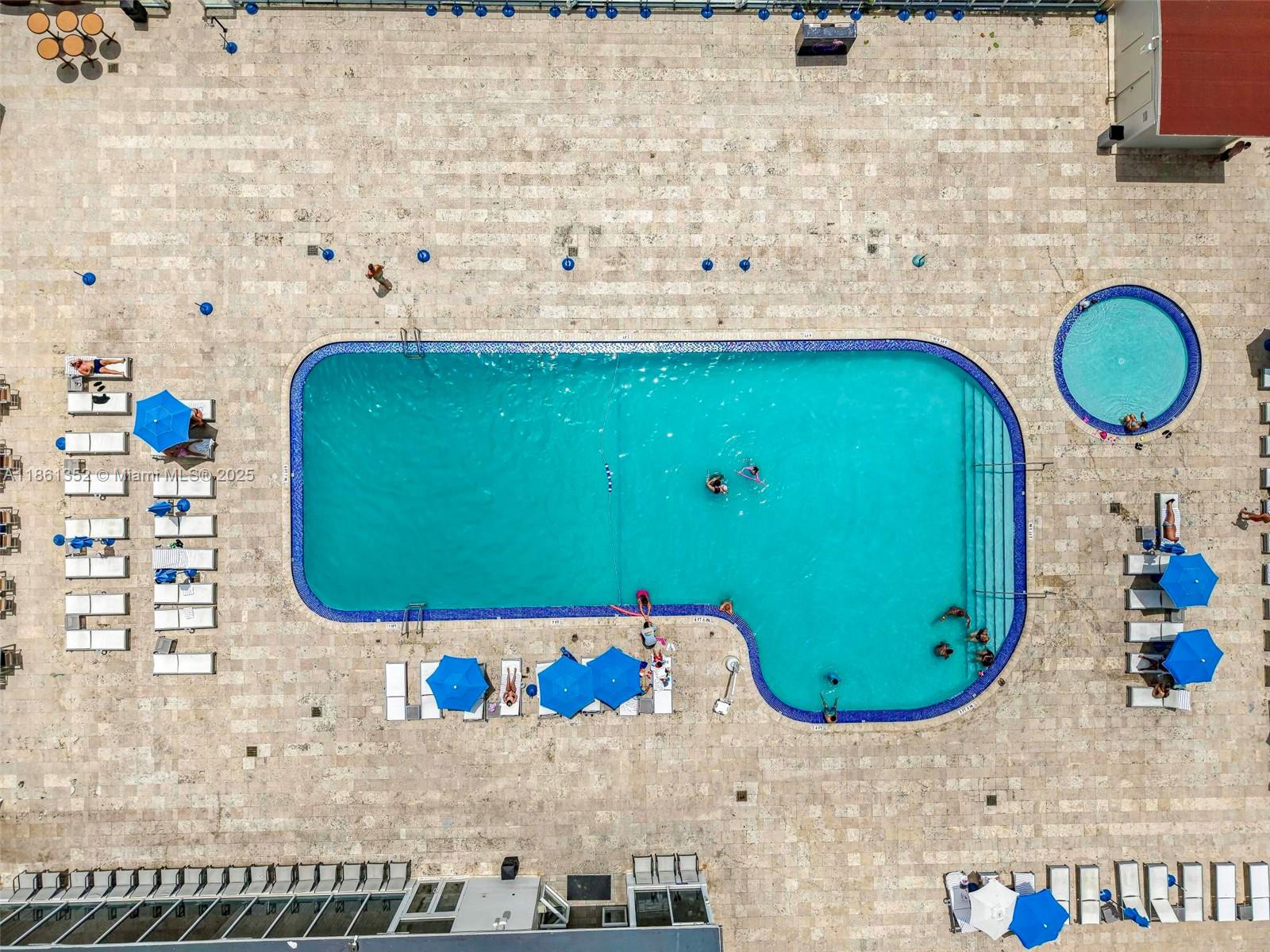 THE AVENTURA BEACH CLUB - Residential