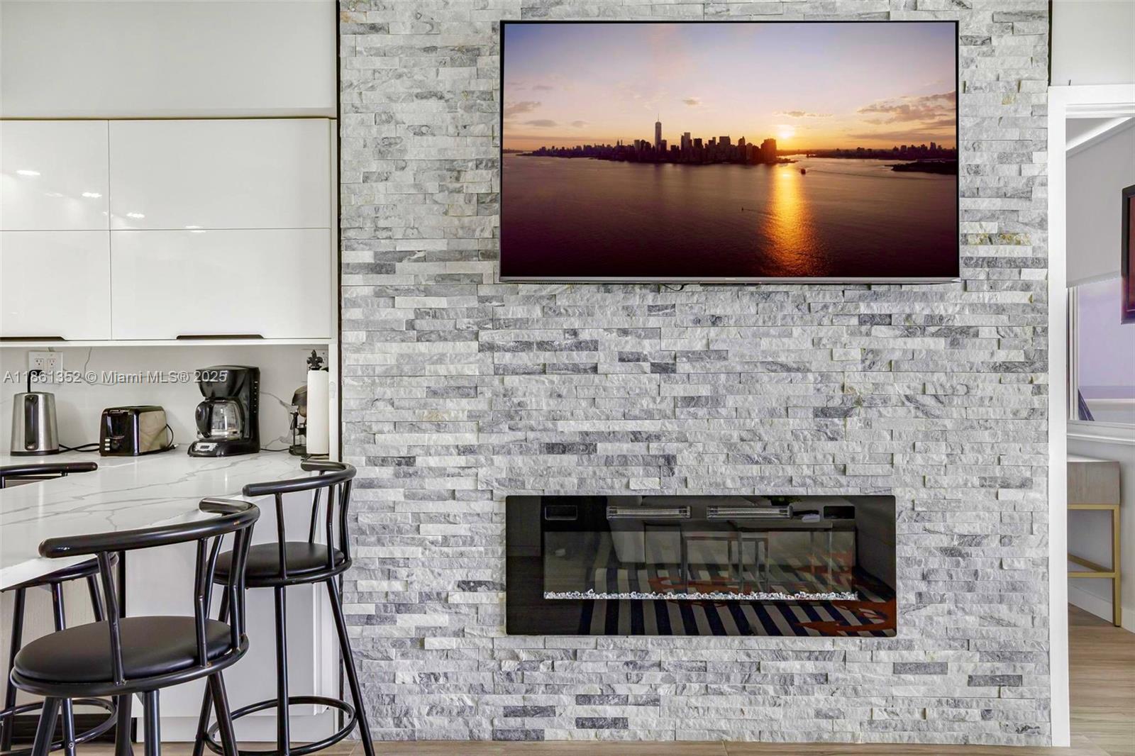 THE AVENTURA BEACH CLUB - Residential