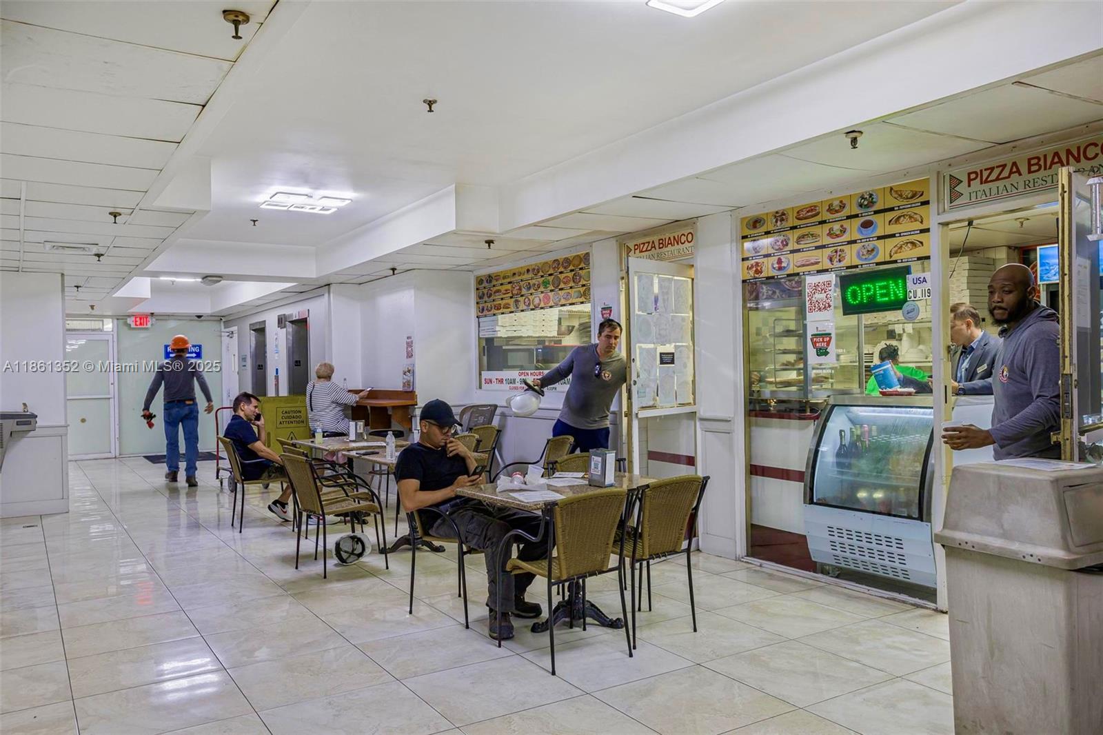 THE AVENTURA BEACH CLUB - Residential