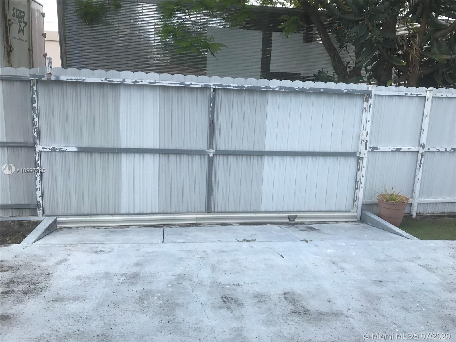 1ST ADDN TO PALM SPRINGS - Residential