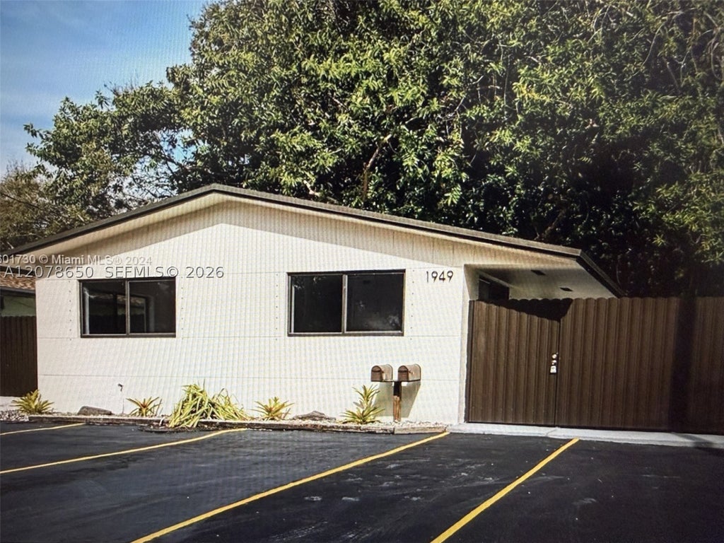 Photo of 1949 Riverside Dr #2, Fort Lauderdale, FL 33312 (MLS # A12078650)