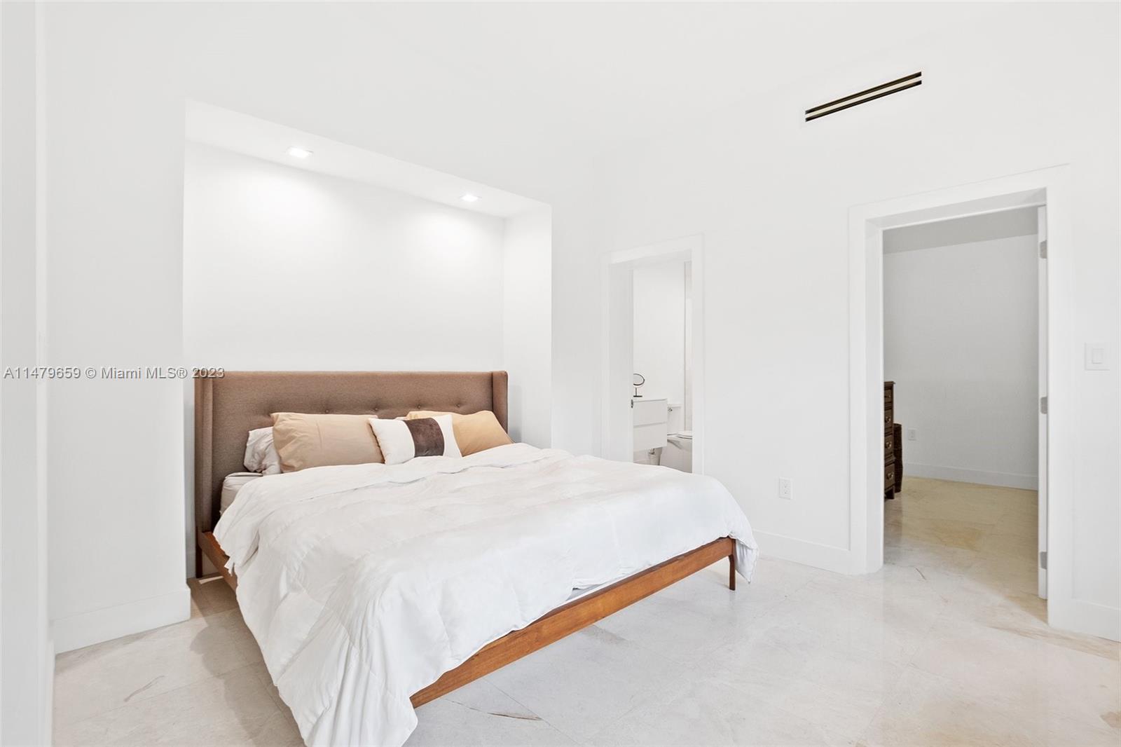 CRYSTAL BLUFF ADDN TO SIL - Residential