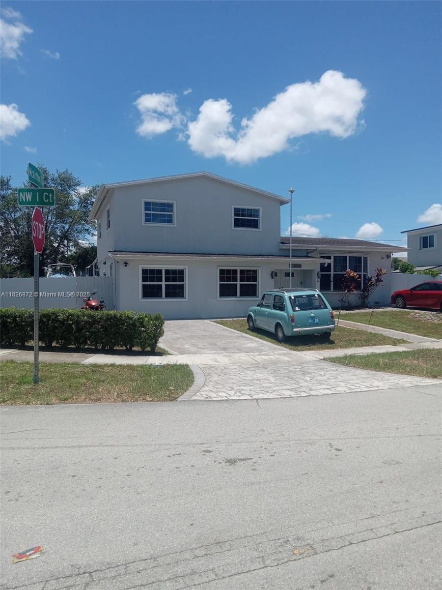 Welcome to your dream Home in Pembroke Pines. This beautiful maintained house offers the perfect blend of comfort and style with an spectacular patio with pool perfect for family gathers and entertainment. NO HOA, a must see!. Dont miss this opportunity