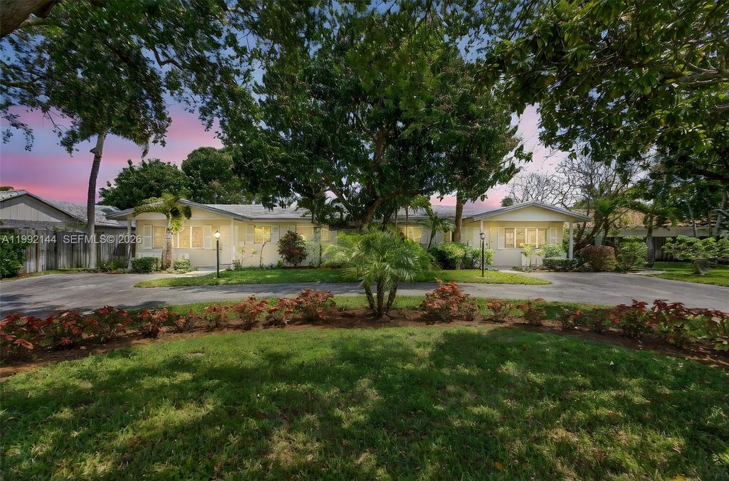 Photo of 3900 NE 22nd Ave, Lighthouse Point, FL 33064 (MLS # A11992144)