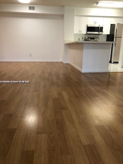 HOLLYWOOD PARC CONDOMINIU - Residential Lease