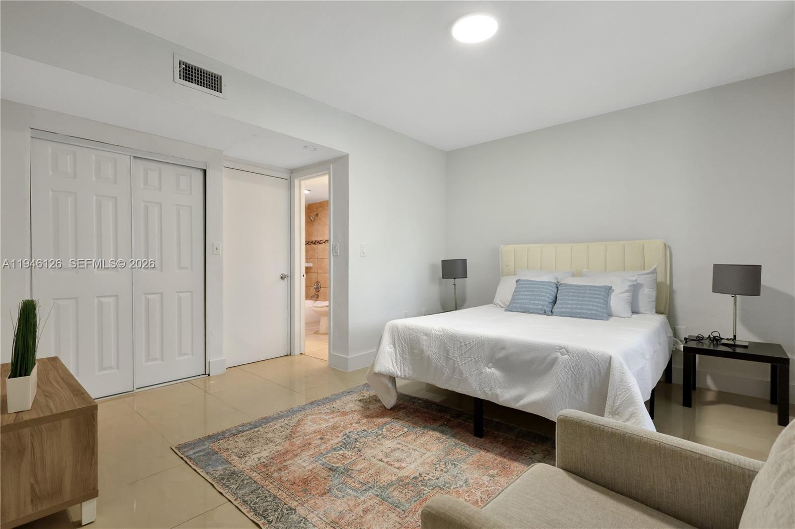 THE ARBOUR TOWNHOUSE COND - Residential