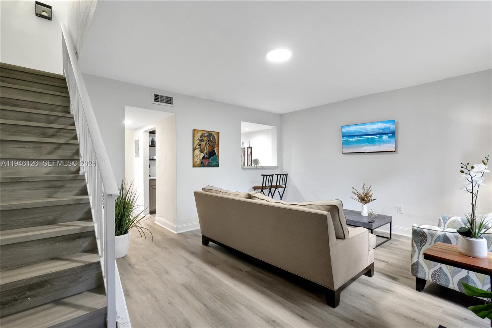 THE ARBOUR TOWNHOUSE COND - Residential