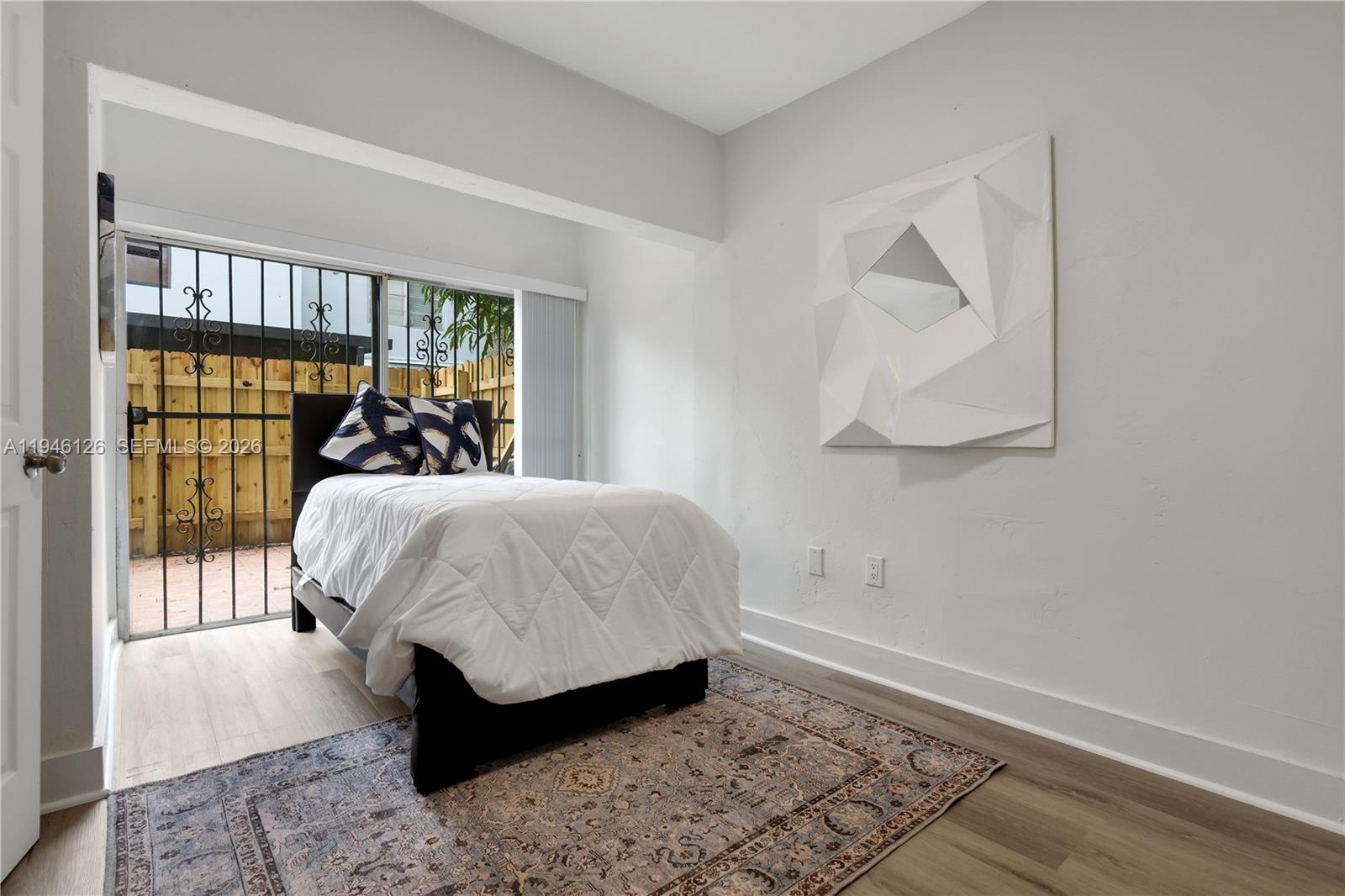 THE ARBOUR TOWNHOUSE COND - Residential