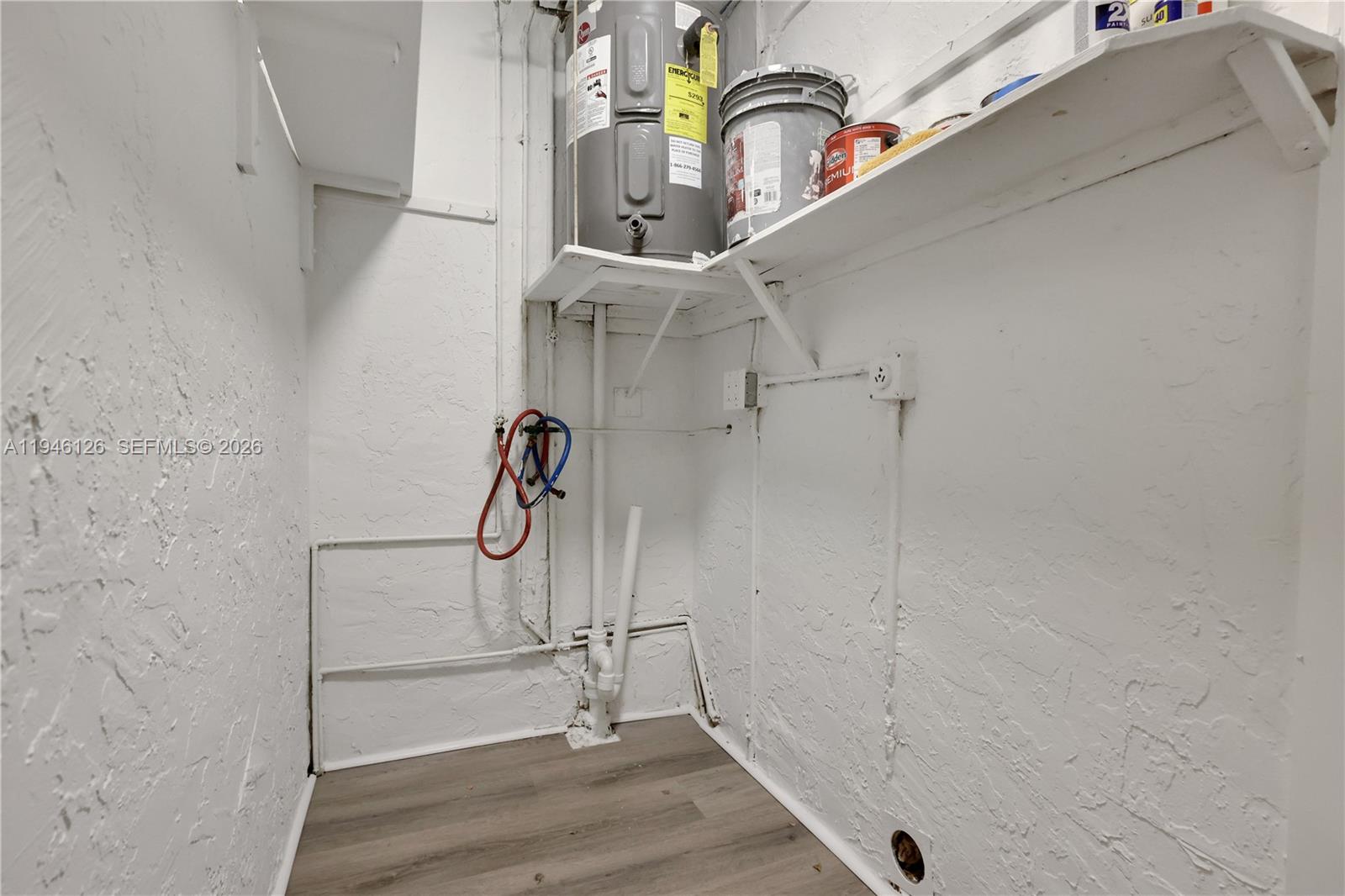 THE ARBOUR TOWNHOUSE COND - Residential