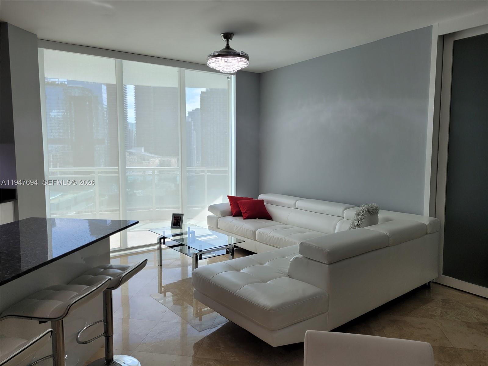 WIND CONDO - Residential