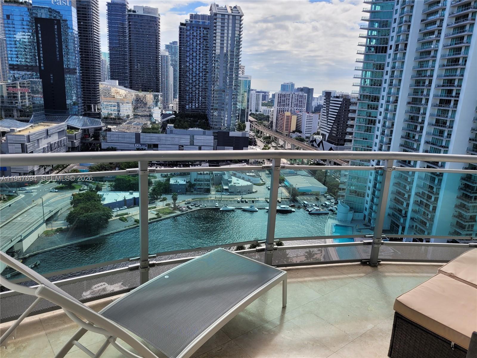 WIND CONDO - Residential