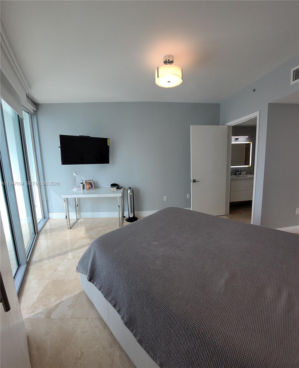 WIND CONDO - Residential