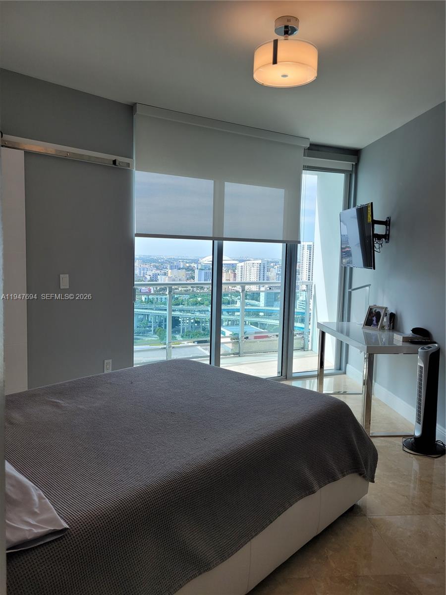 WIND CONDO - Residential