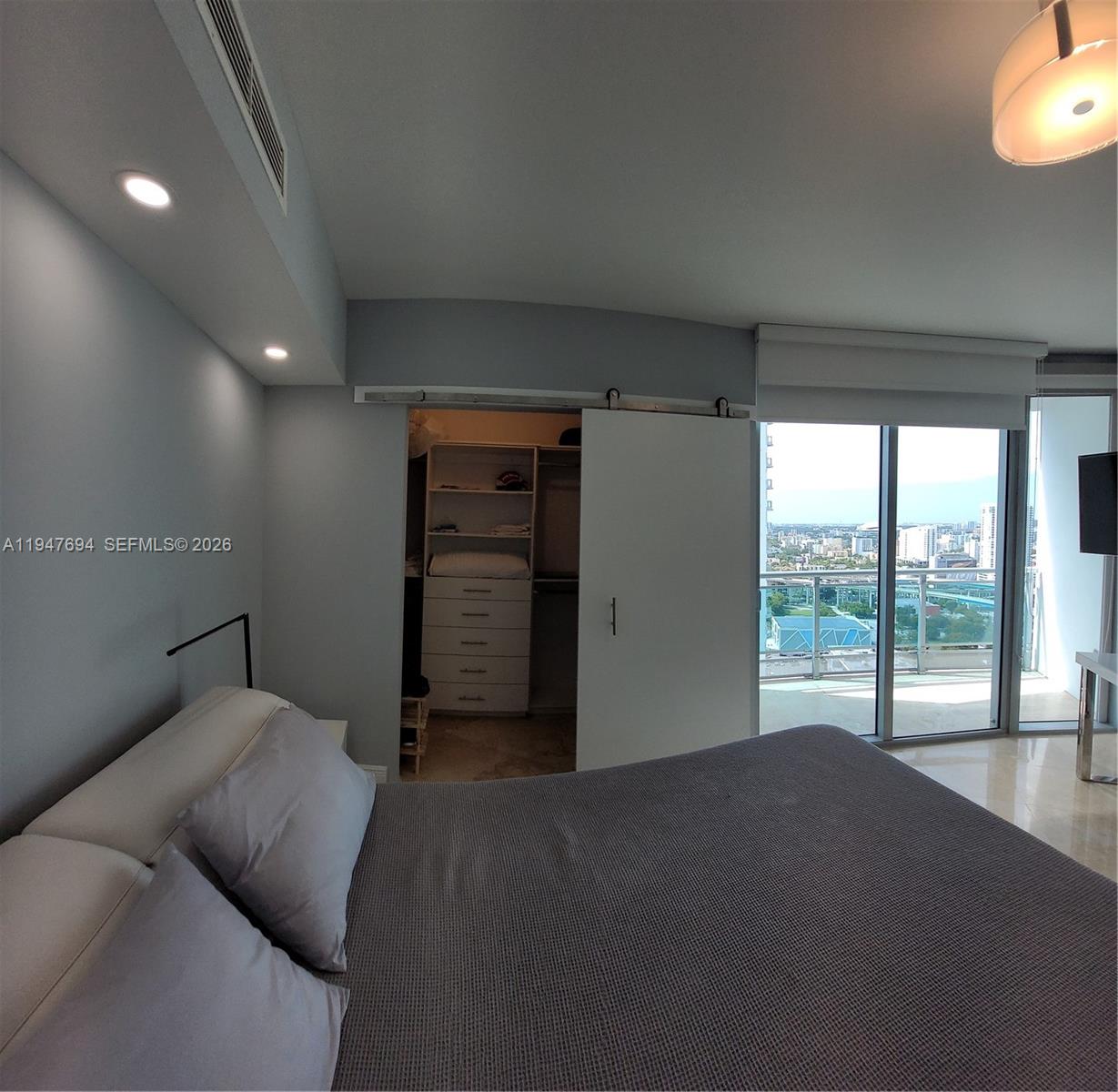 WIND CONDO - Residential