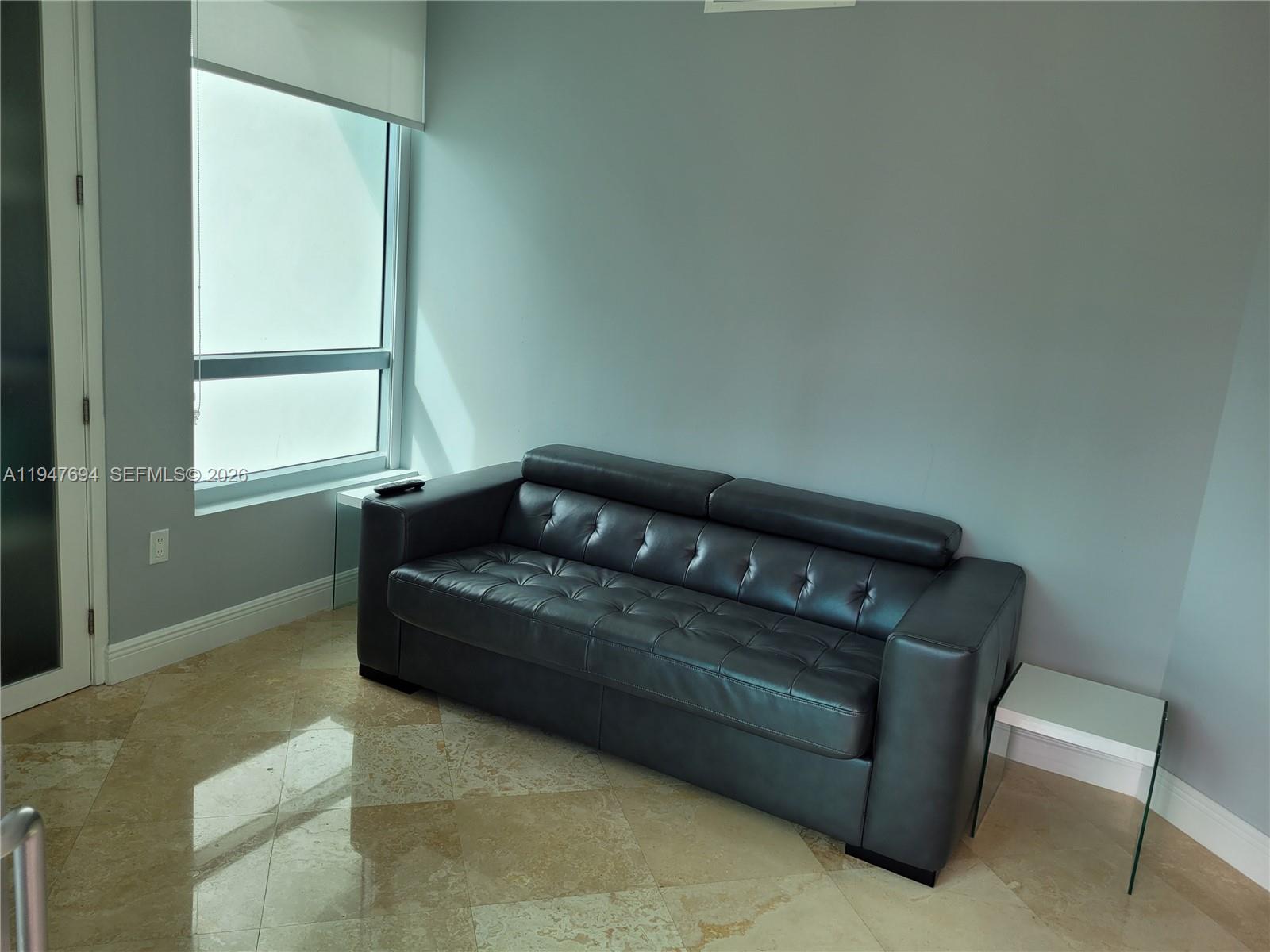 WIND CONDO - Residential