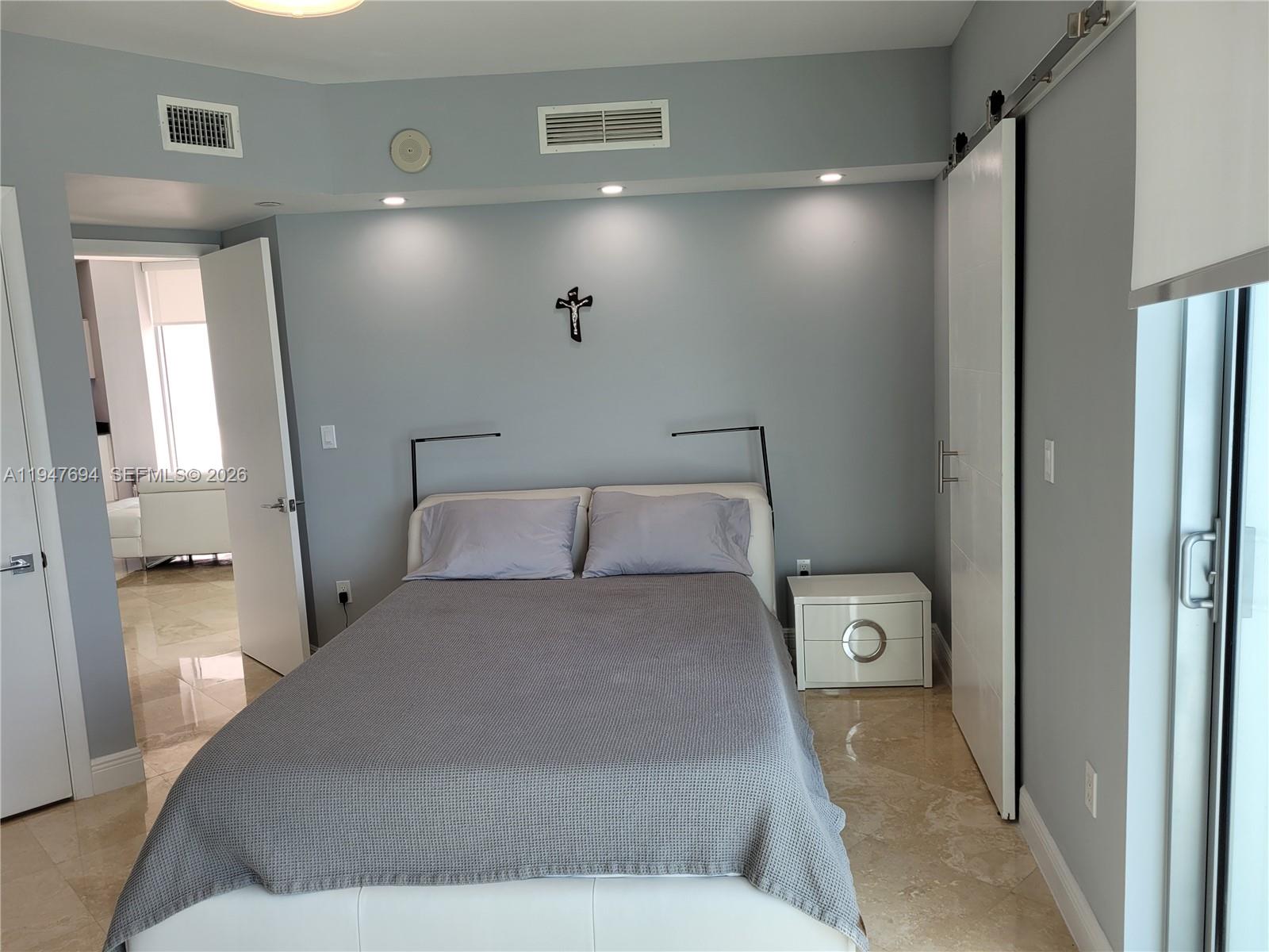 WIND CONDO - Residential