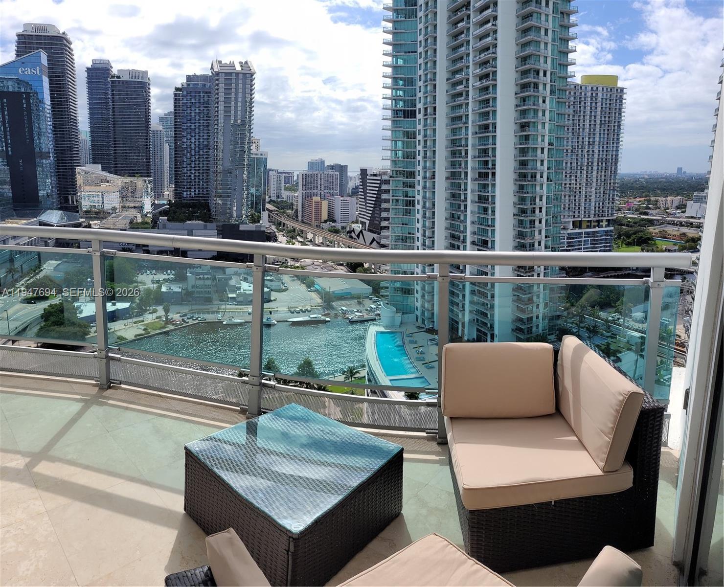 WIND CONDO - Residential