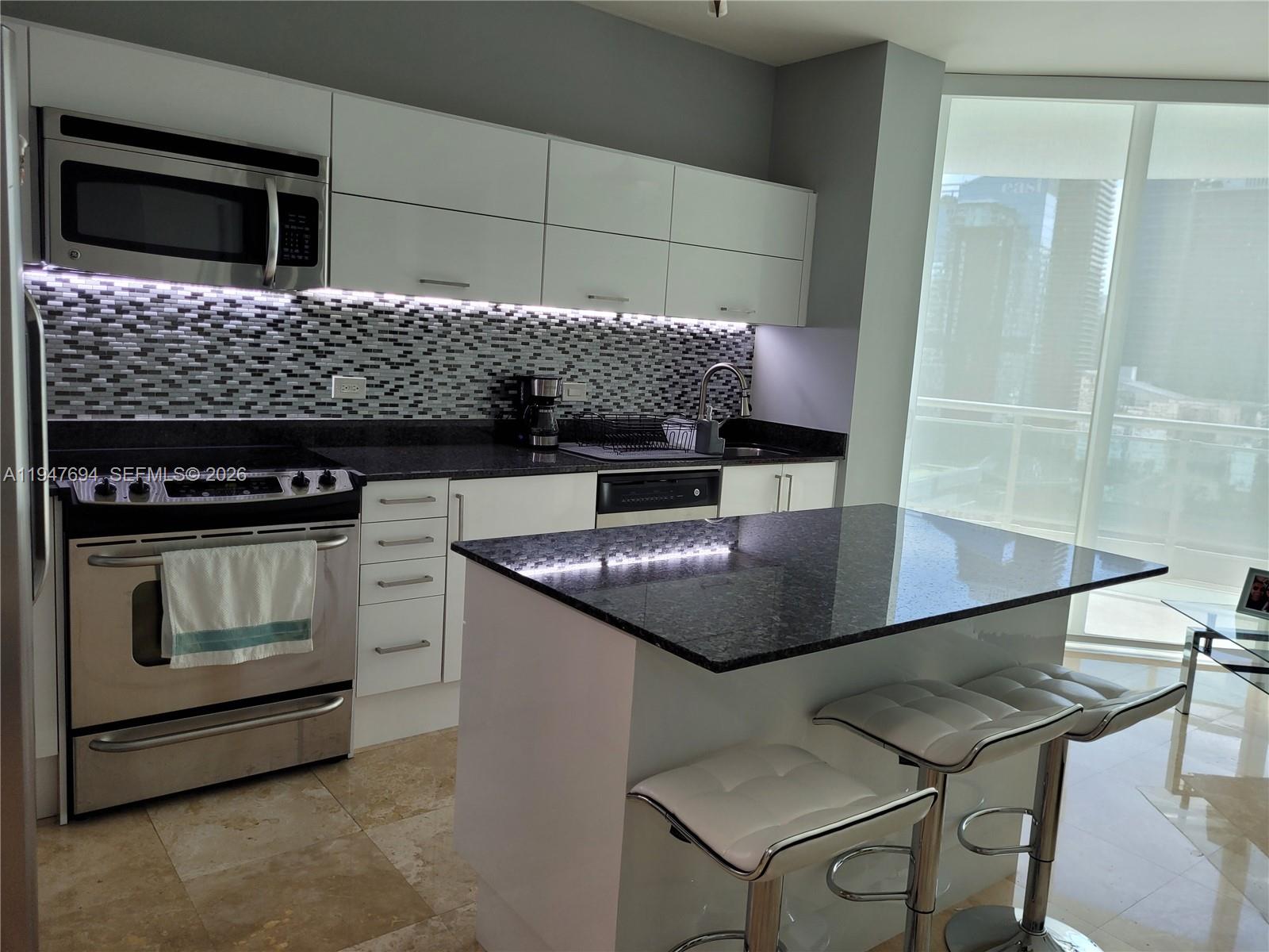 WIND CONDO - Residential