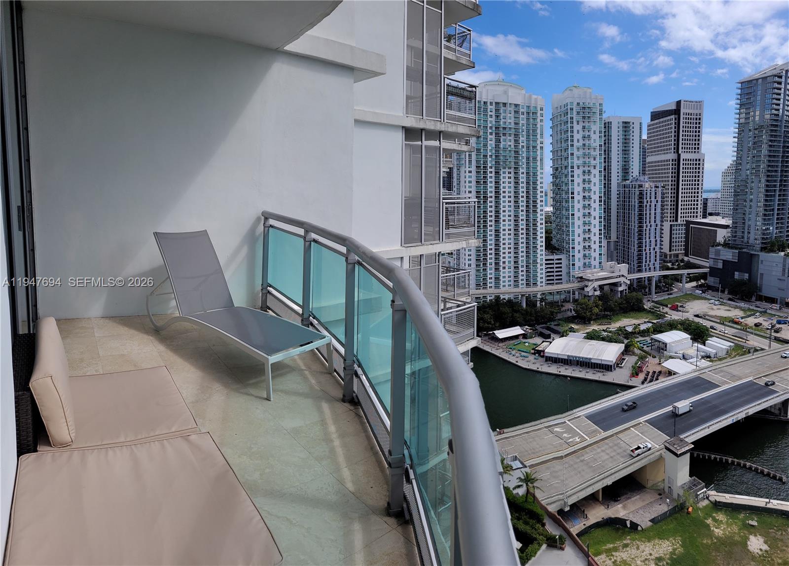 WIND CONDO - Residential