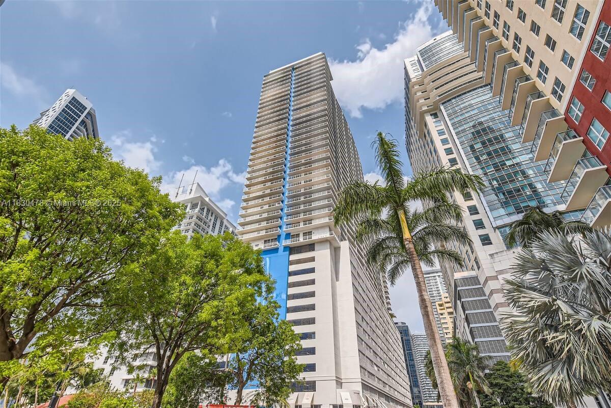 1200 Brickell Bay Dr 3923
