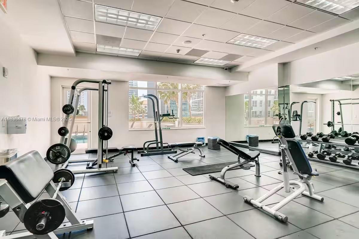 THE CLUB AT BRICKELL BAY - Residential