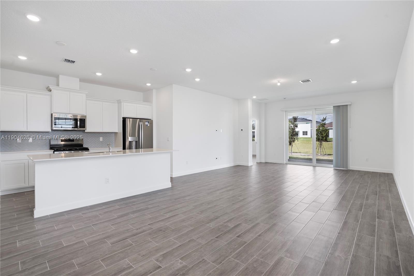 ARDEN PUD POD D NORTHEAST - Residential Lease