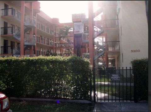 5290 W 21st Ct 405 Hialeah FL 33016