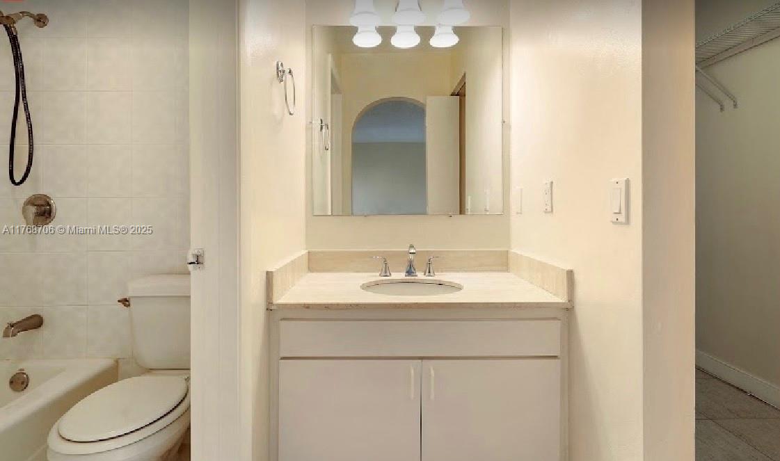 THE PRADO CONDO - Residential