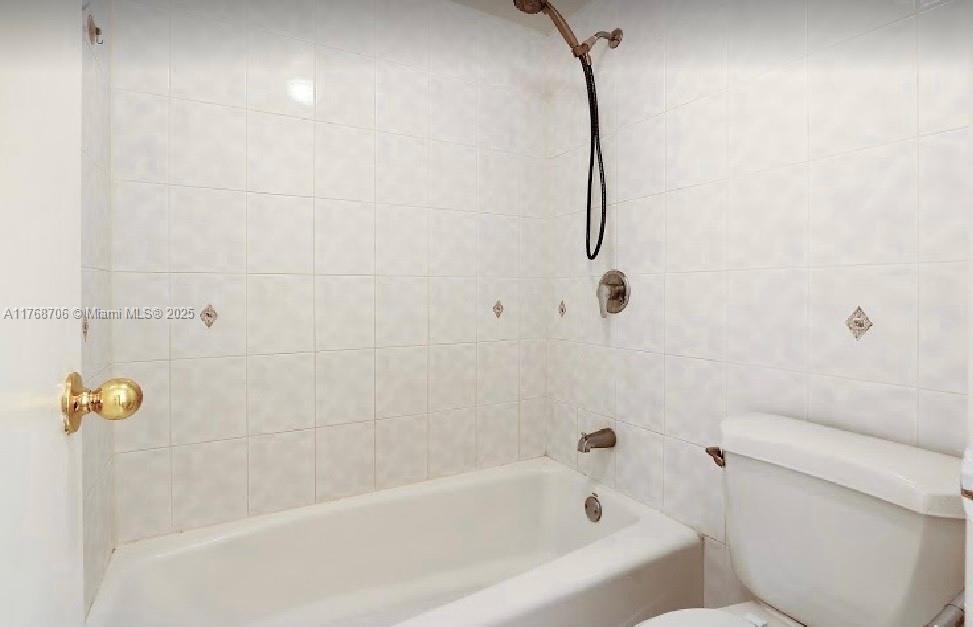 THE PRADO CONDO - Residential