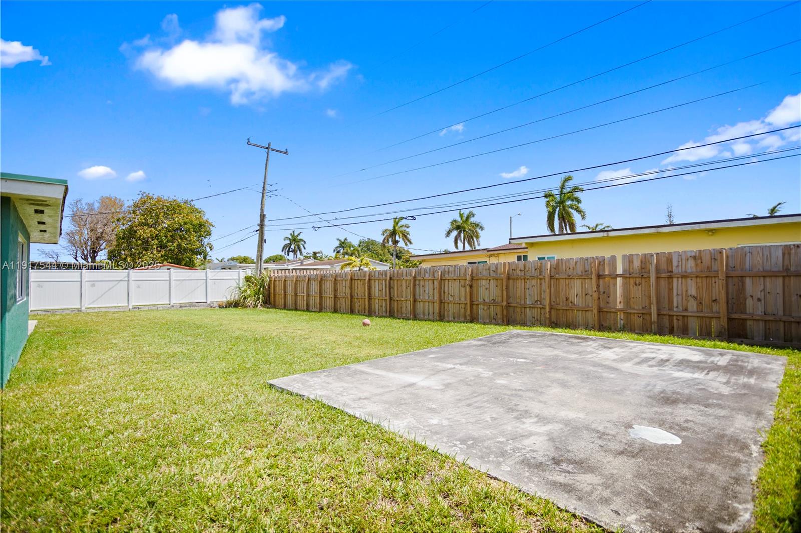 EVERGLADES SUGAR & LAND C - Residential Lease