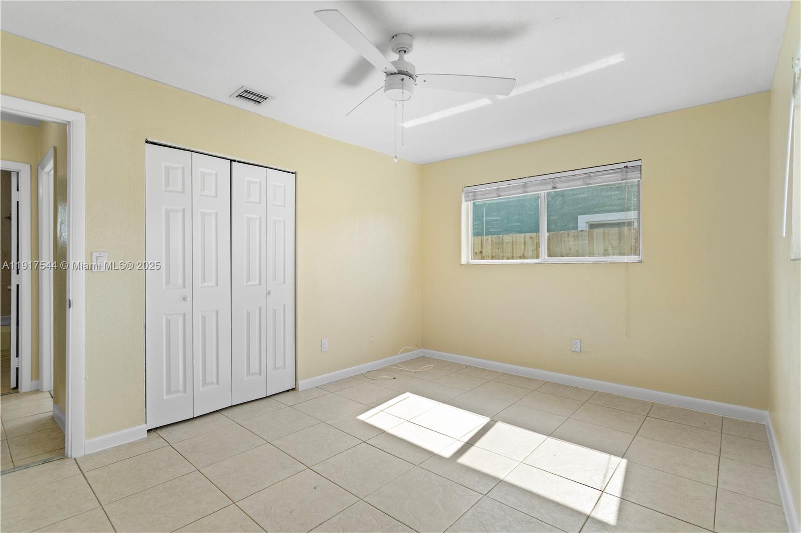 EVERGLADES SUGAR & LAND C - Residential Lease