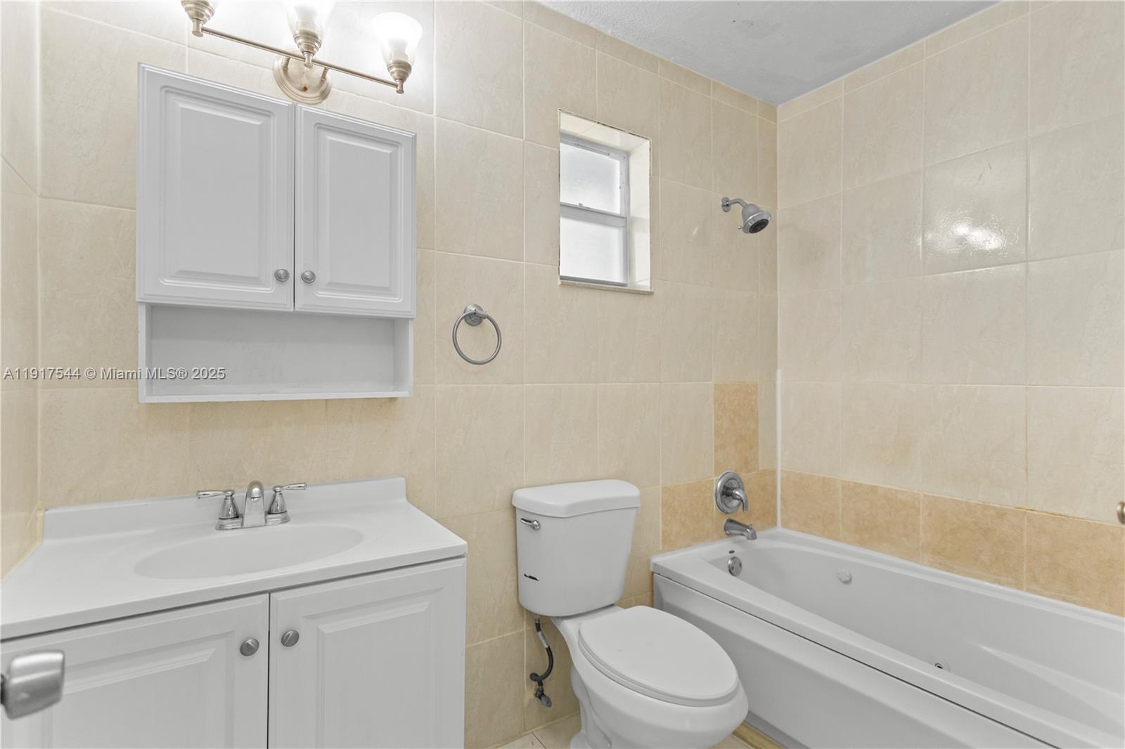 EVERGLADES SUGAR & LAND C - Residential Lease