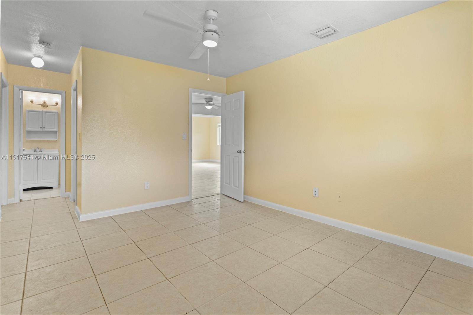 EVERGLADES SUGAR & LAND C - Residential Lease