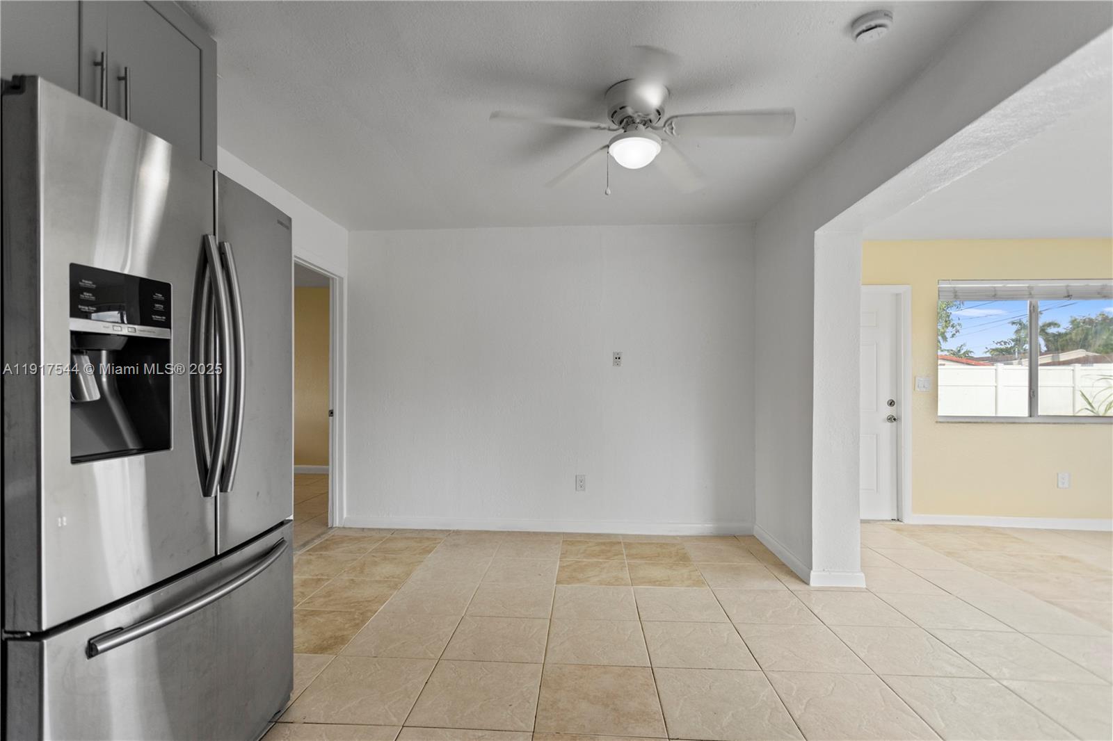 EVERGLADES SUGAR & LAND C - Residential Lease