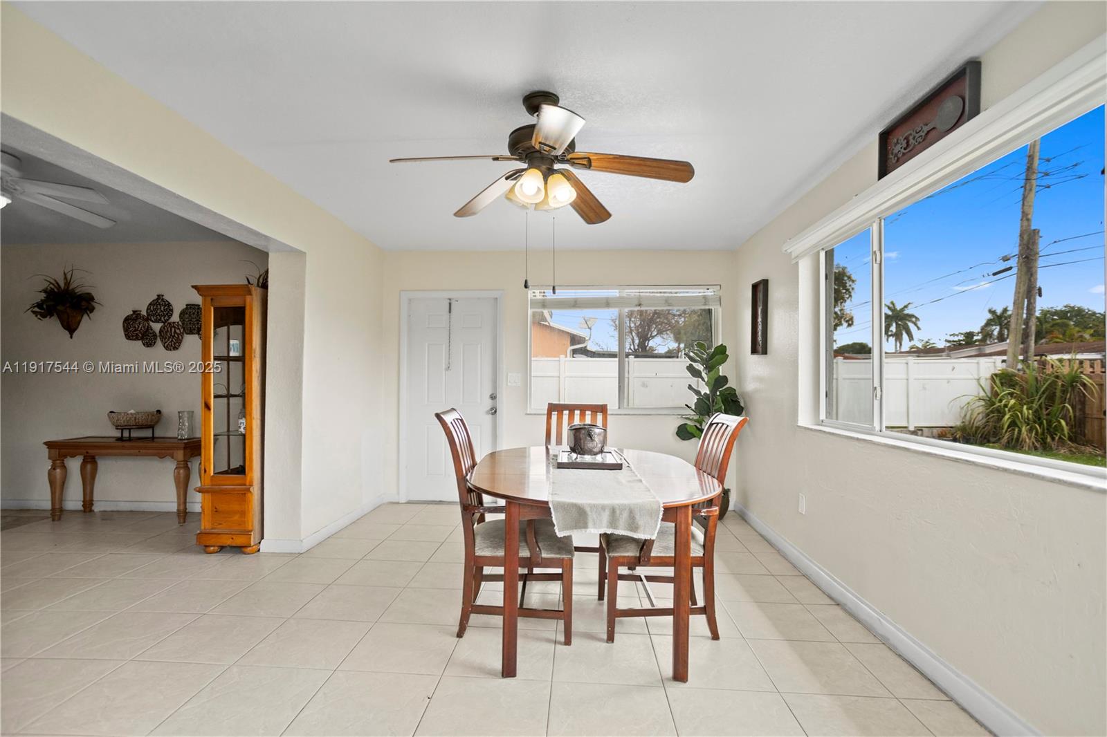 EVERGLADES SUGAR & LAND C - Residential Lease