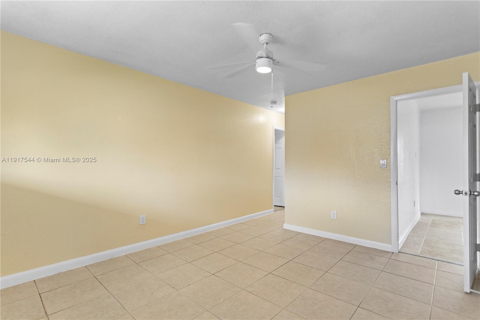 EVERGLADES SUGAR & LAND C - Residential Lease