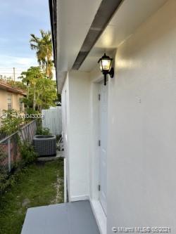 TAMIAMI CITY - Residential Lease