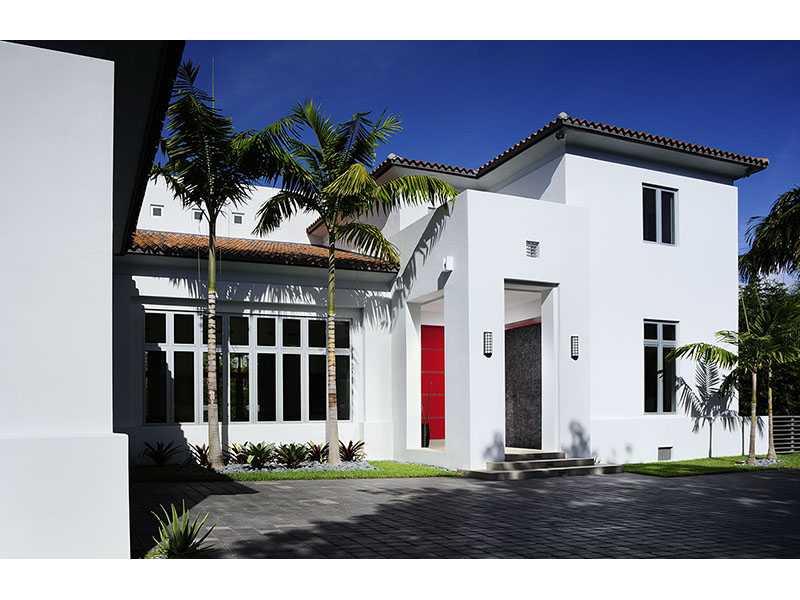 In gated Cocoplum, exceptionally designed custom built contemporary home. 5bed/5.5ba + maids qrtrs (1/1), billiard room, upstairs and downstairs fam rms, loft. No expense spared in this "smart" home with centralized lighting, audiovisual, HVAC, pool, shad ing and security systems controlled though any mobile device; elevator, generator. 5-star kitchen w top-line appliances, phenomenal master bedrm with priv. sundeck area. Best surfaces, fixtures and finishes inside and out make this a truly decadent estate